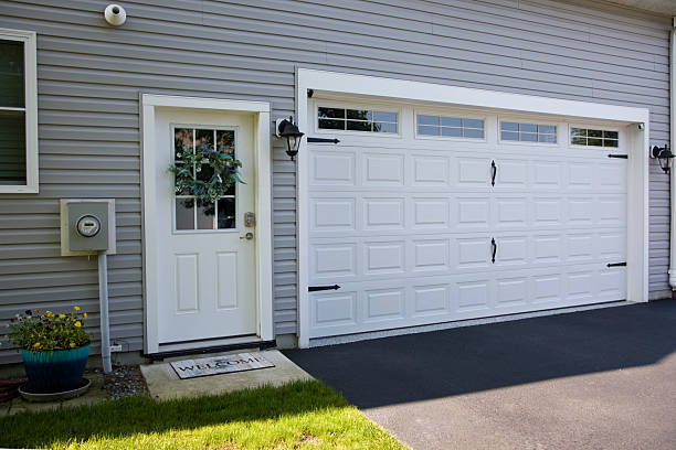 24/7 Emergency Garage Door Panel Replacement experts in Ramtown, NJ